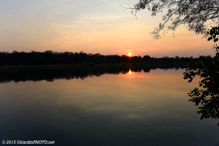 Lever de soleil sur l'Okavango