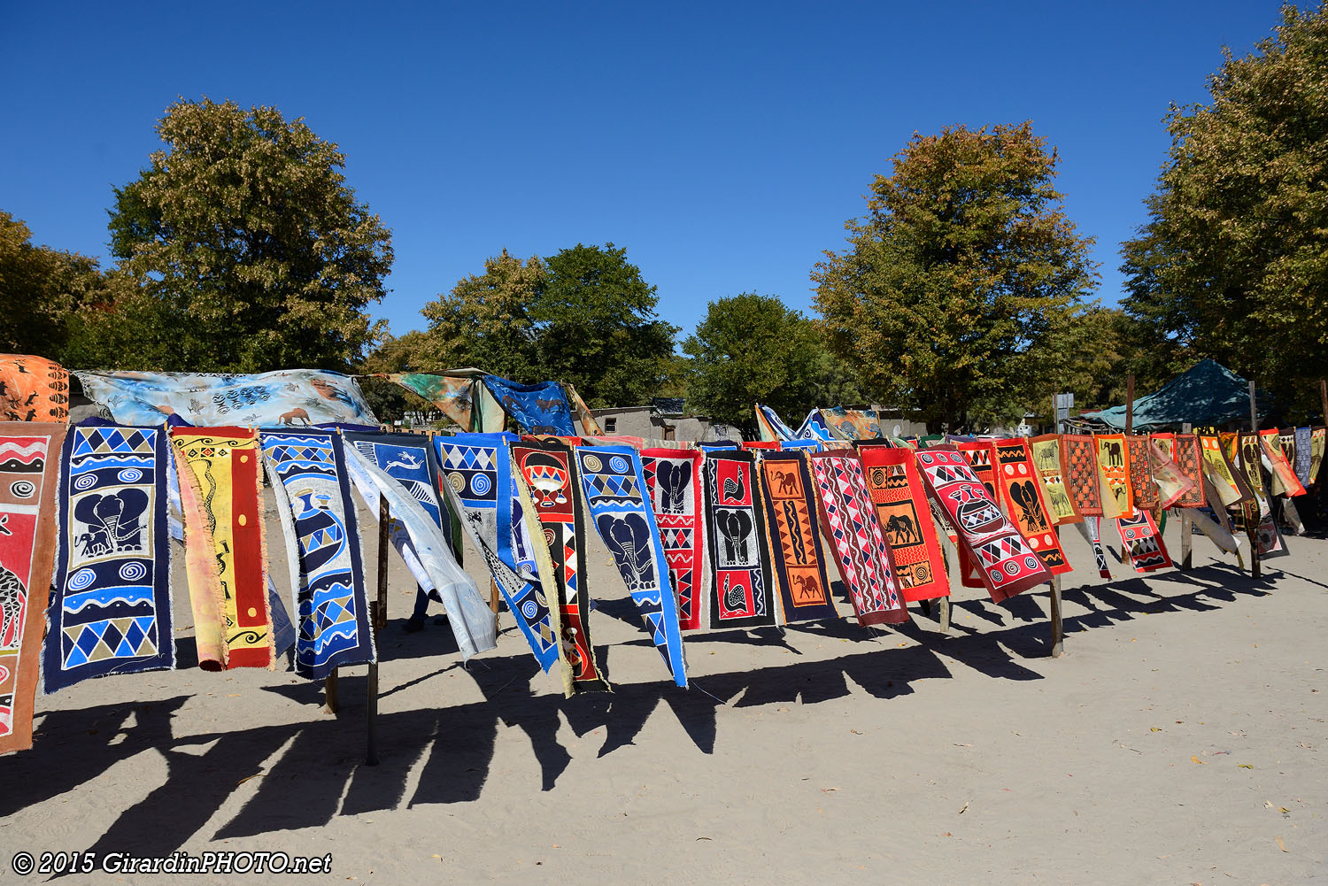 Marché artisanal à la sortie de Maun