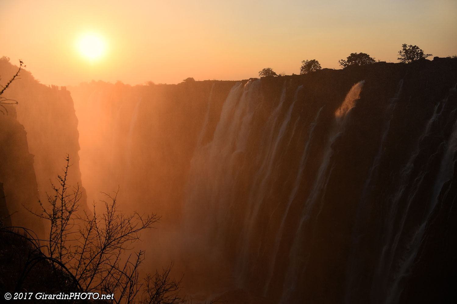Coucher de soleil sur les chutes Victoria