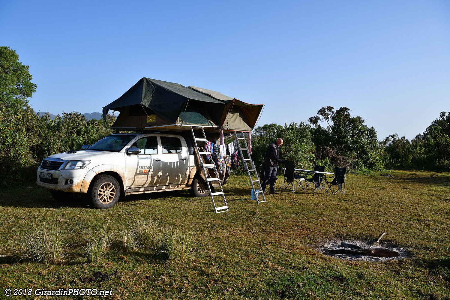 Lever du soleil sur le campement