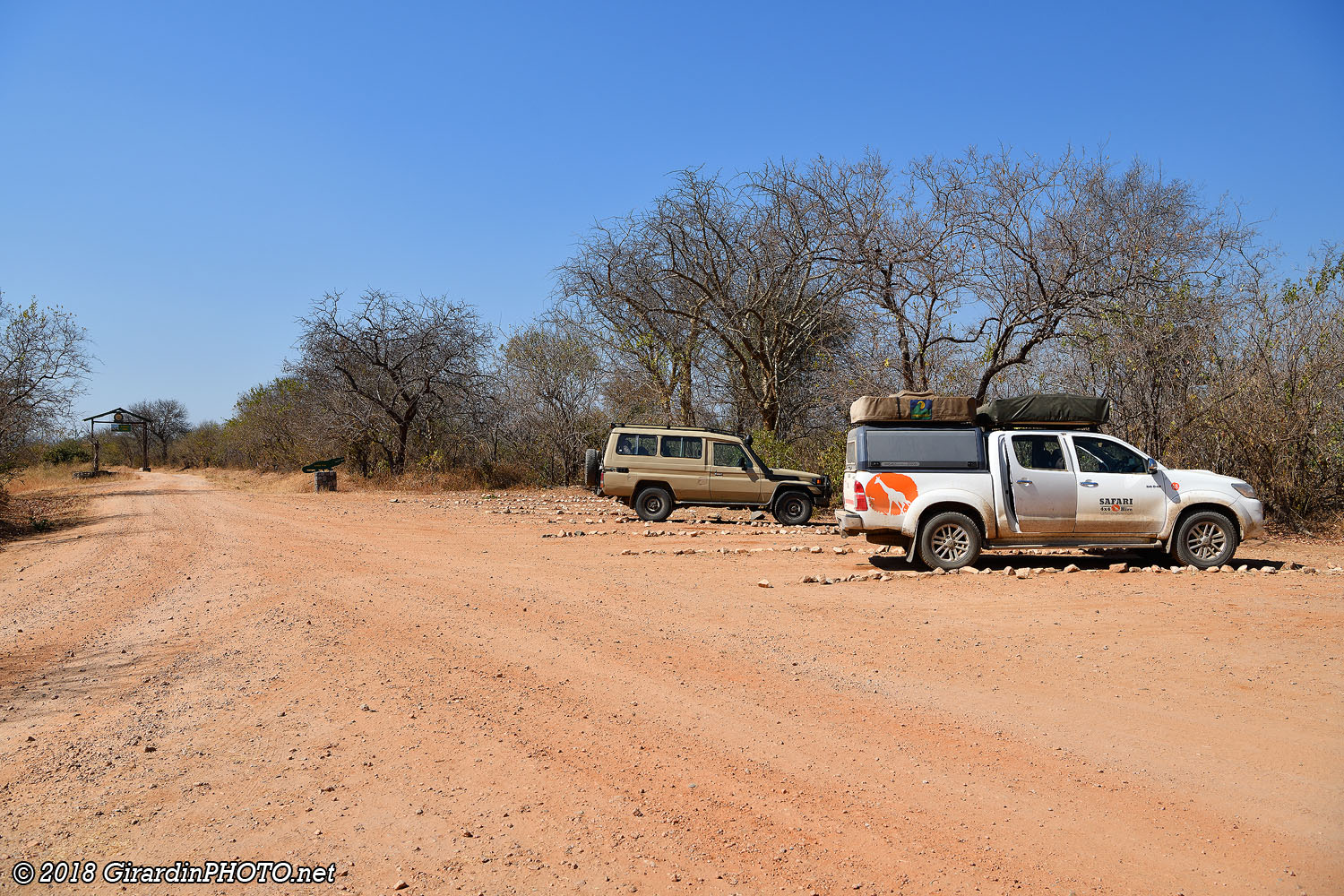 Parking et gate du Ruaha National Park