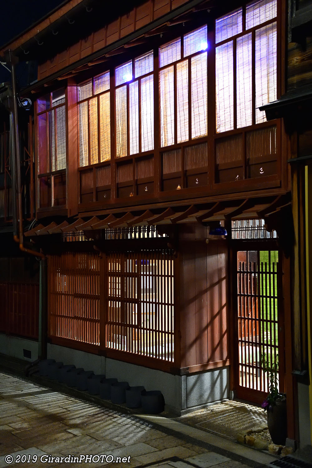 Higashi Chaya de nuit