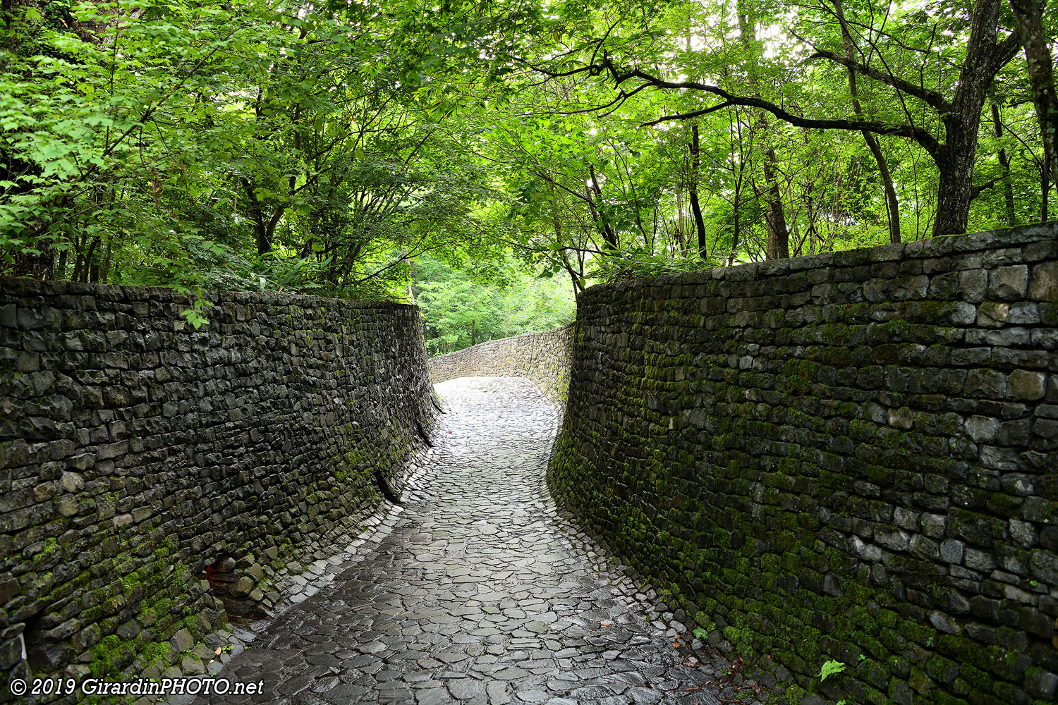 Entrée de l'Uchimura Kanzo Memorial Stone Church