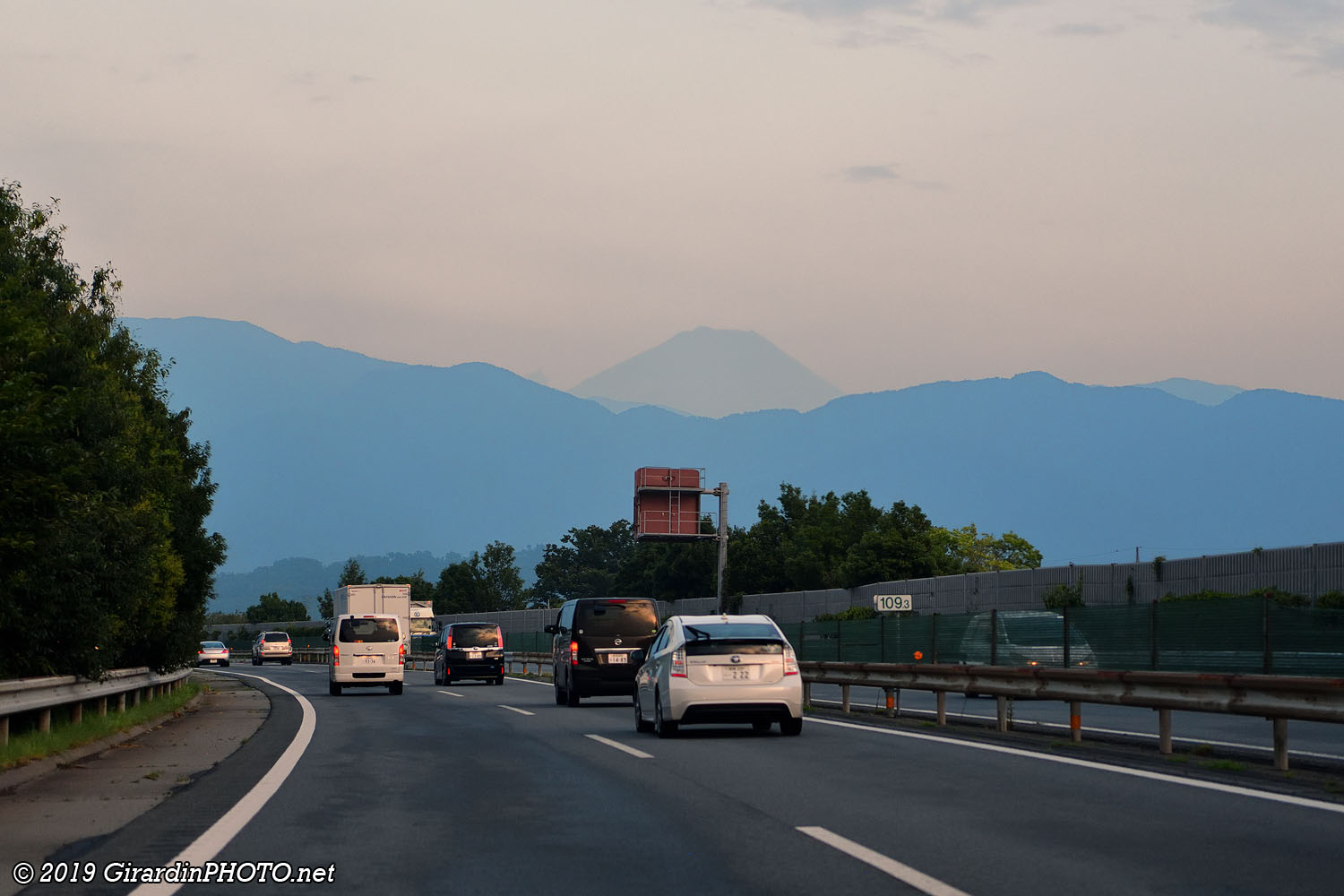 Vue sur le Mont Fuji depuis la Chuo Expressway