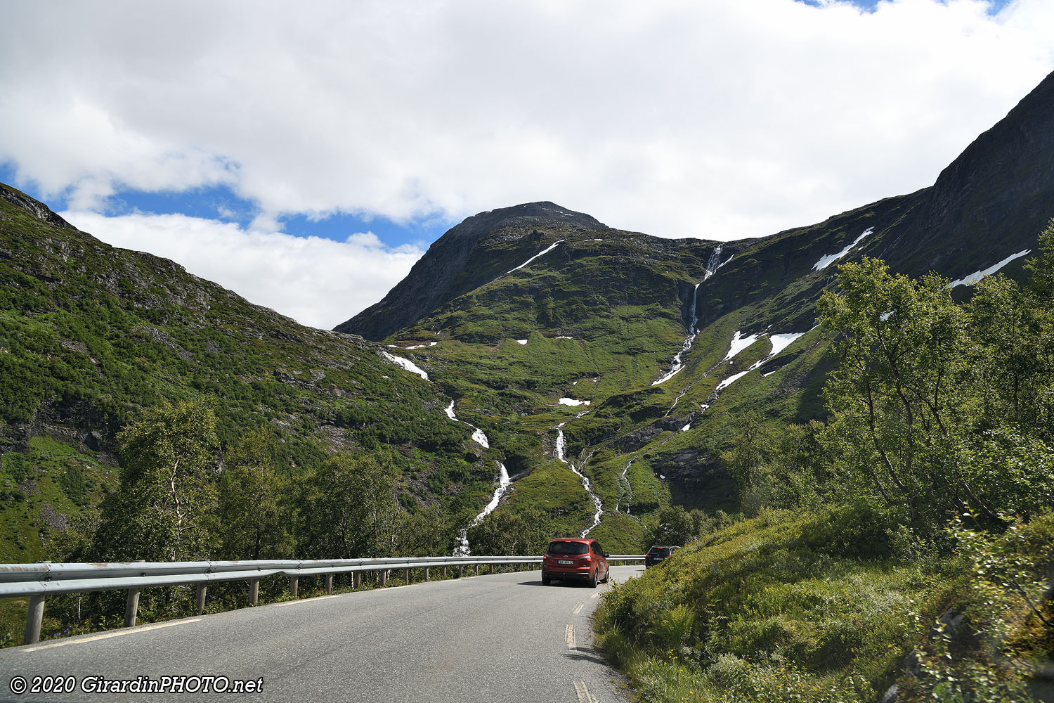 Route 63 en direction du Geirangerfjord