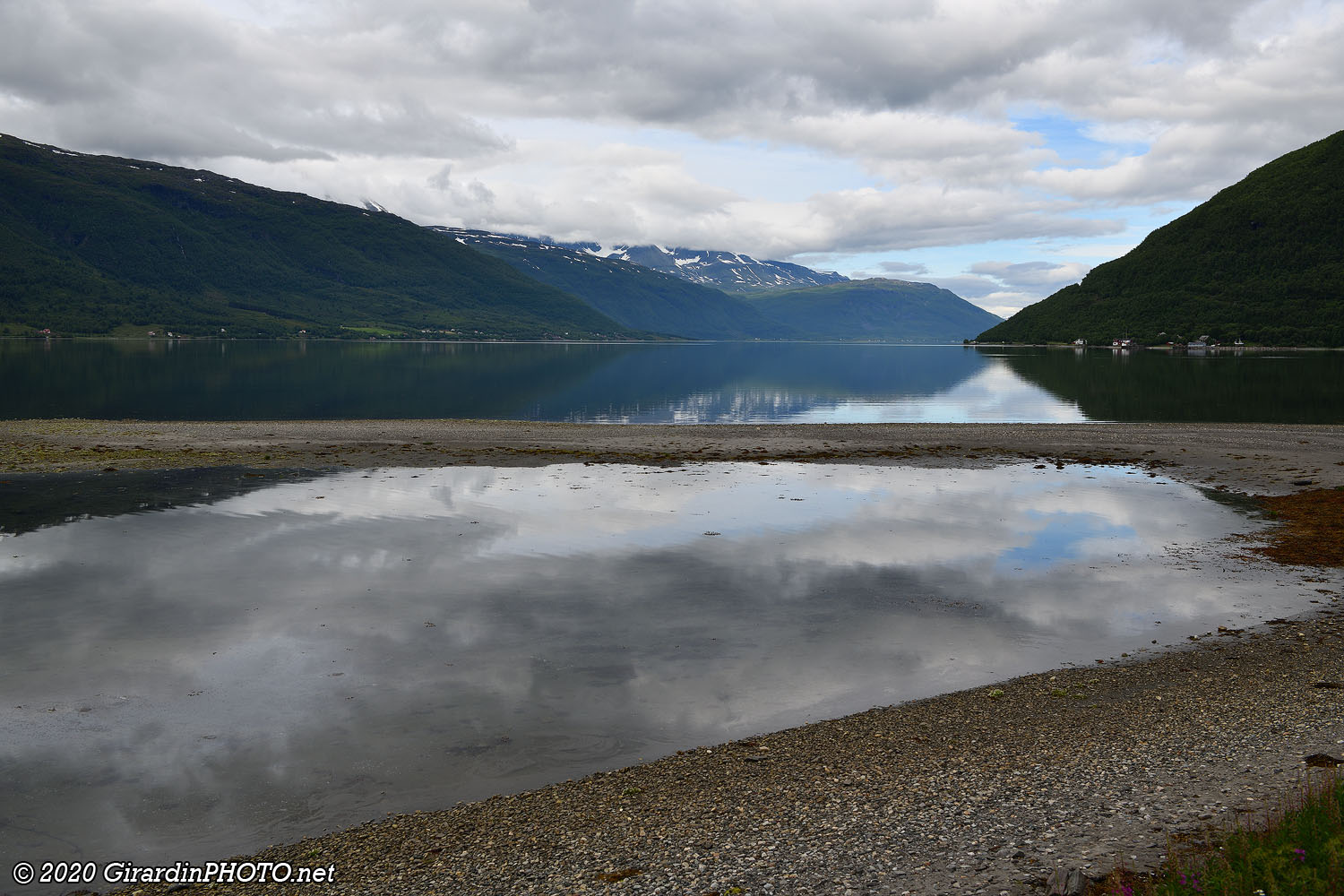 Hatteng rasteplass à l'extrémité du fjord Lyngen