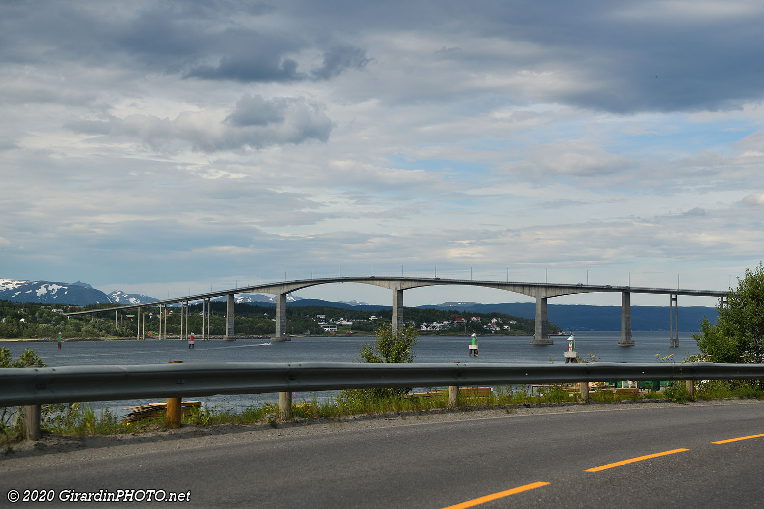 Pont Gisundbrua pour rejoindre l'île de Senja