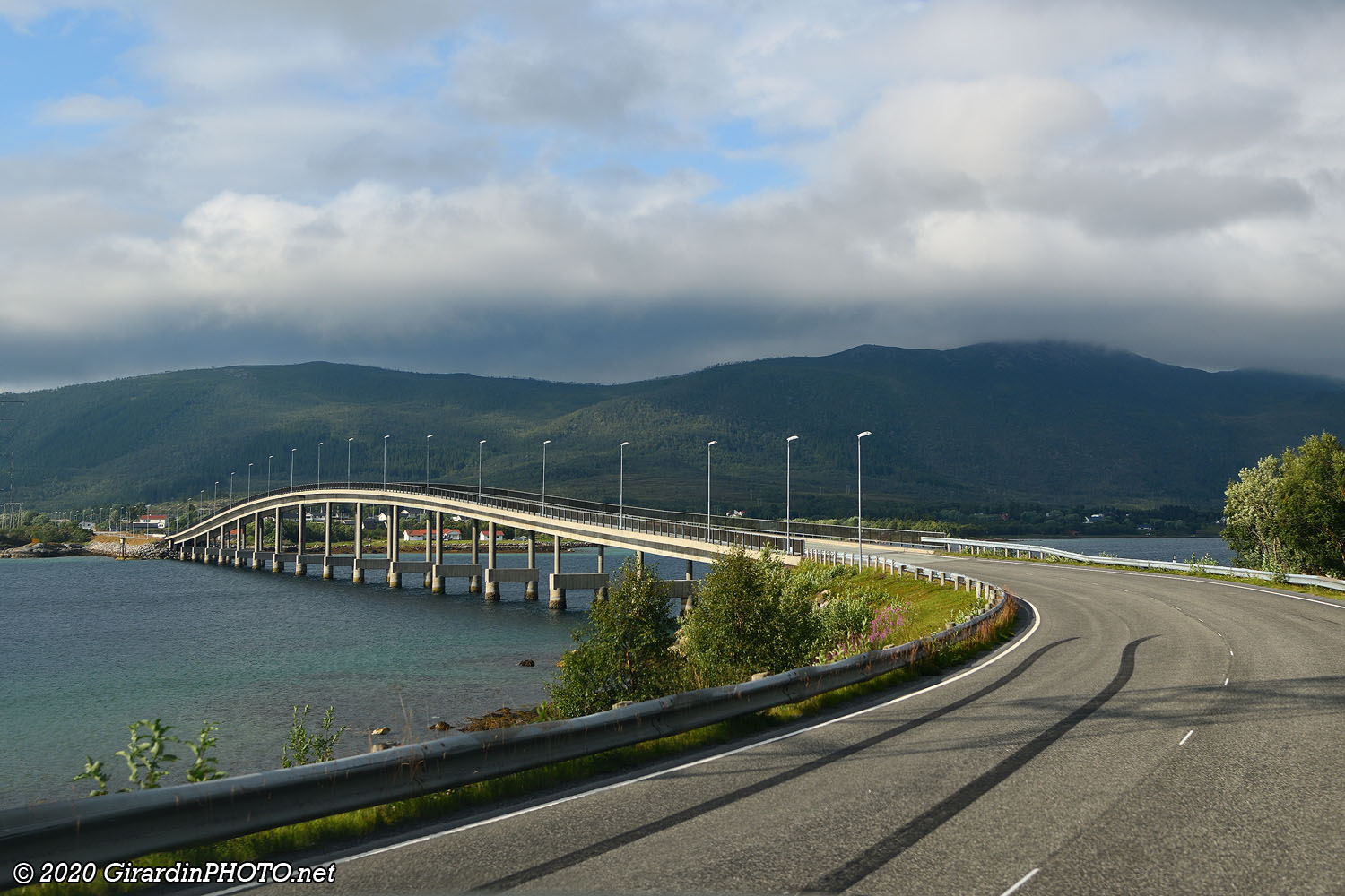 Pont sur la route Fv82