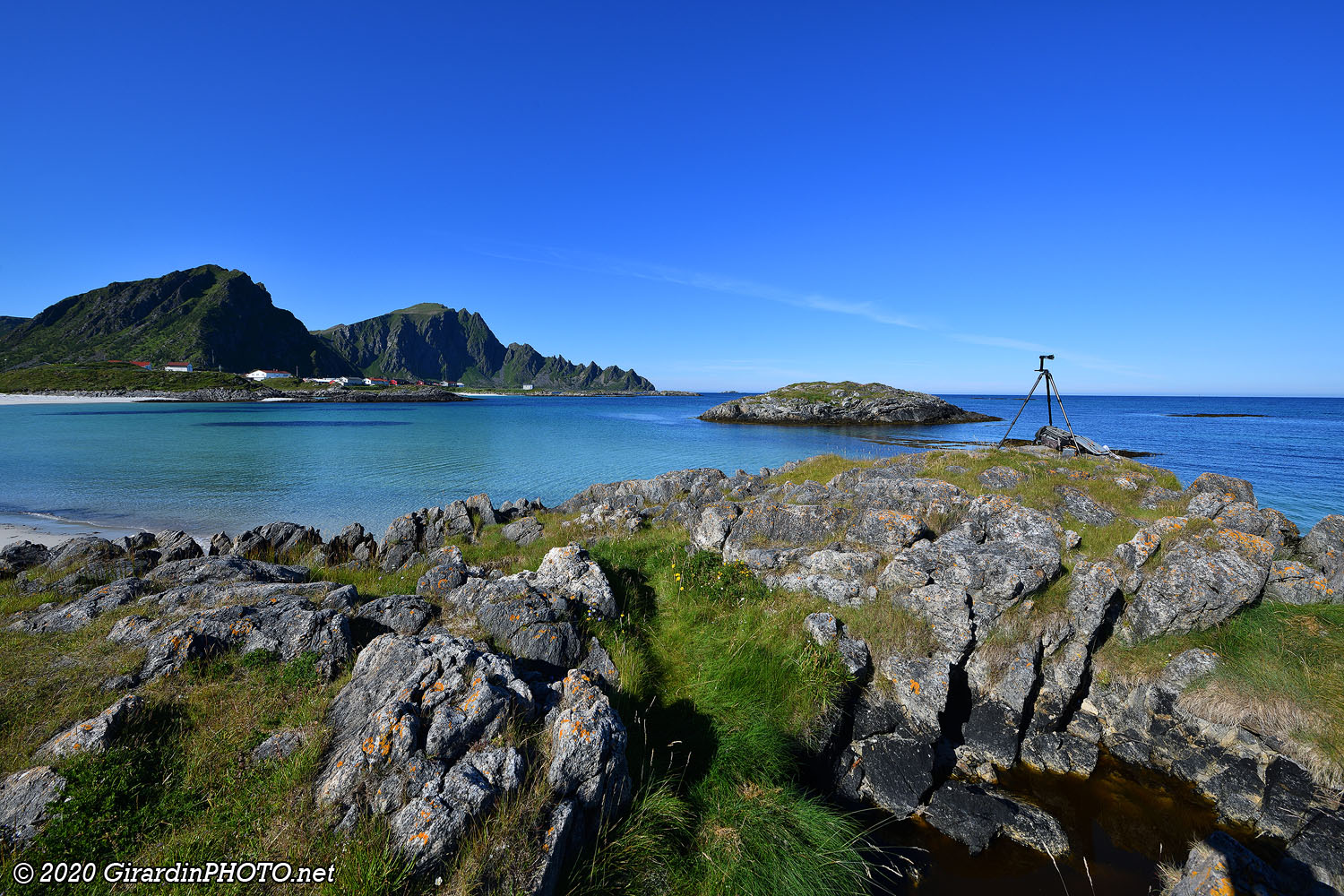 Trépied avec une tête panoramique