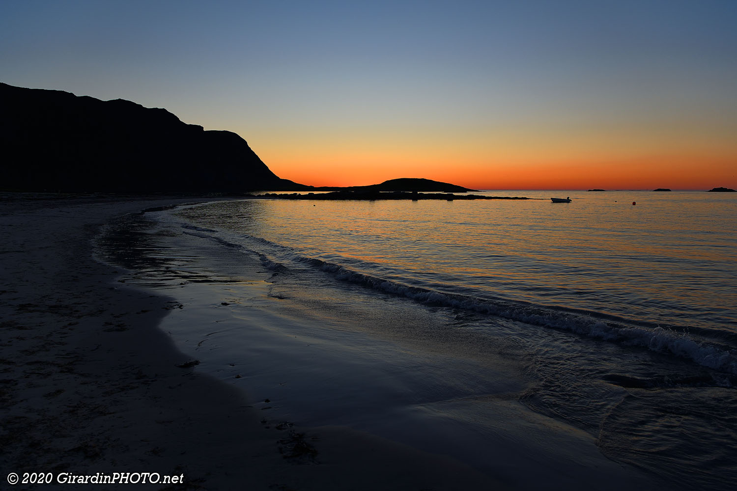 Plage Kolbeinsanden au coucher du soleil