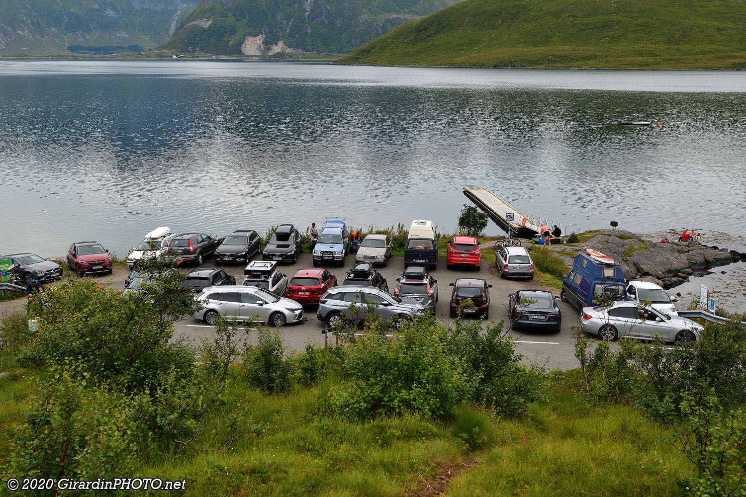 Parking de Kvalvika Beach