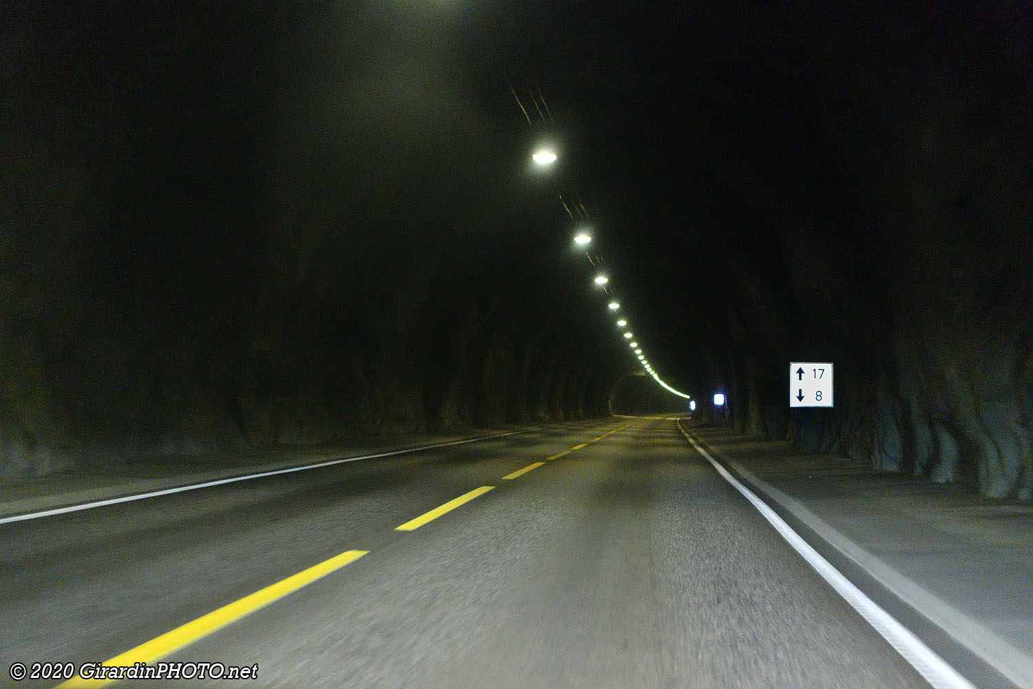 Après 8 km, il nous reste encore la longueur du tunnel du Gothard à parcourir