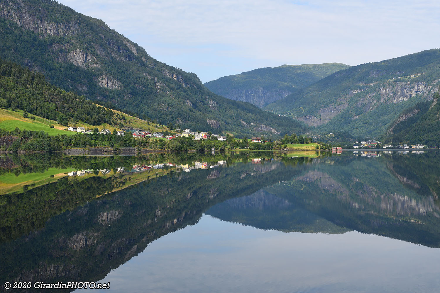 Reflet sur le lac Granvinsvatnet