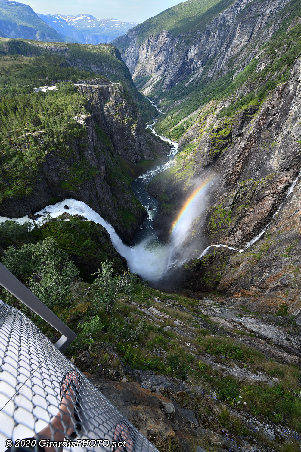 Chute d'eau Voringsfossen depuis les plateformes (1)