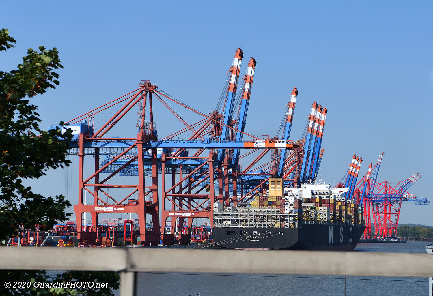 Traversée du port de Hambourg avec l'autoroute